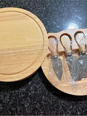 Wooden Cheese Board Set with 3 Wrapped Cheese Knives - Light Wood